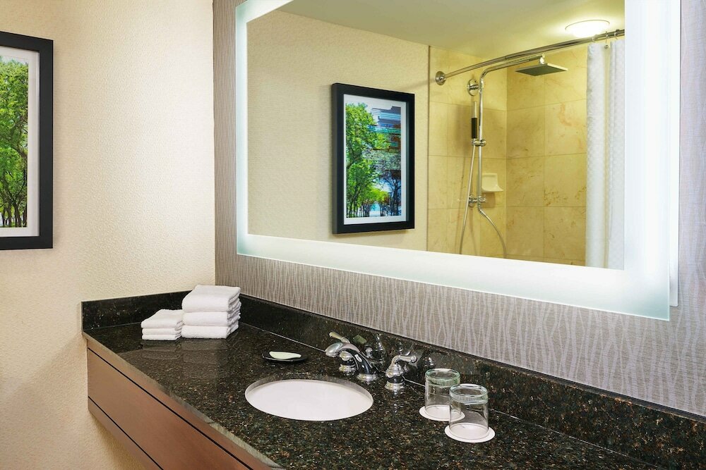 Фото The Westin Michigan Avenue Chicago
