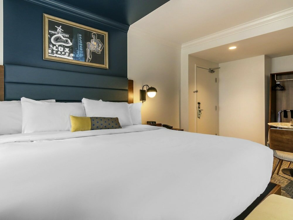 Фото Hotel Belmont Vancouver MGallery