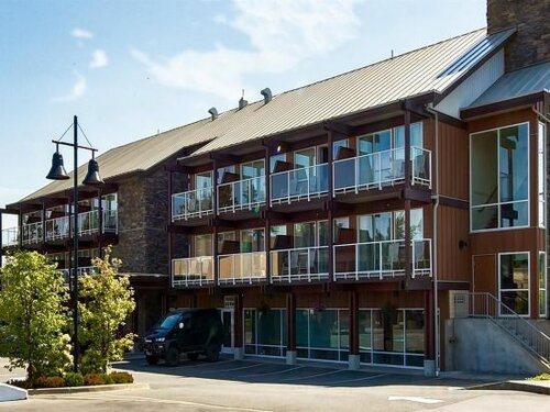 Внешний вид отеля Best Western The Westerly Hotel в Куртни, фото 2