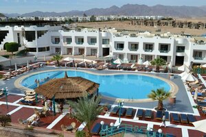 Гостиница Sharm Holiday Resort в Шарм-эль-Шейхе