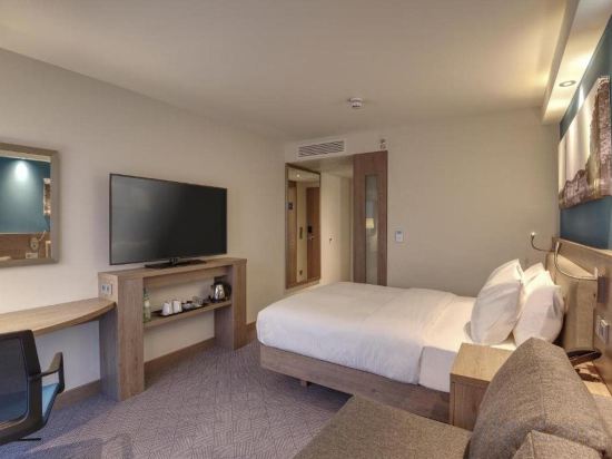 Фото Hampton by Hilton Stuttgart City Centre