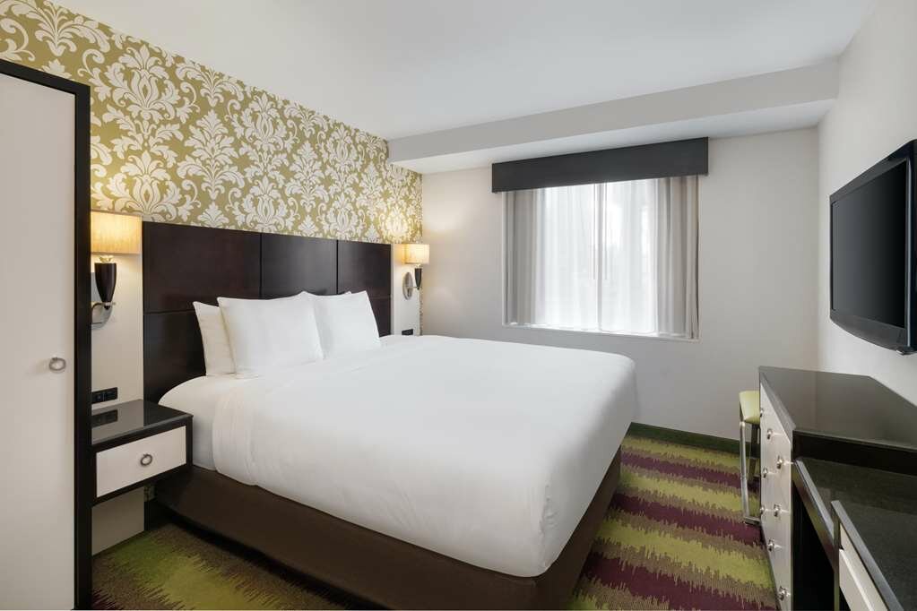 Фото Best Western Premier Herald Square