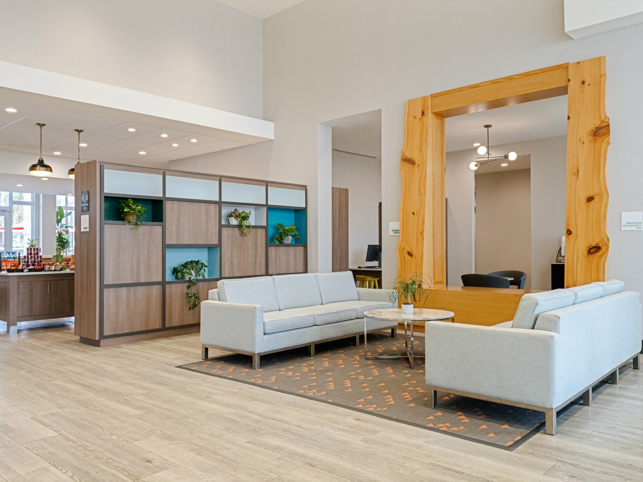 Фото Holiday Inn & Suites Orlando I-drive - Theme Parks by Ihg