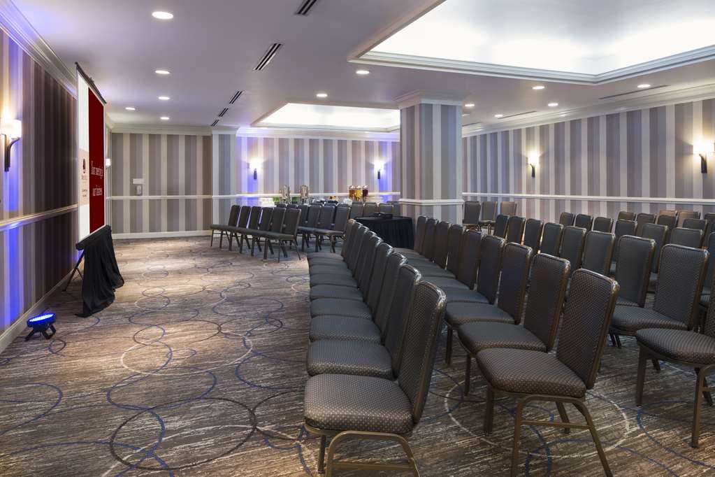 Фото DoubleTree by Hilton Hotel Jacksonville Riverfront