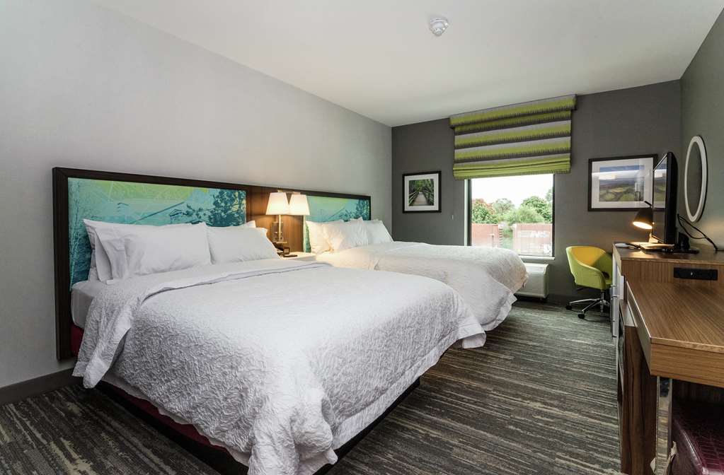 Фото Hampton Inn & Suites Allen Park
