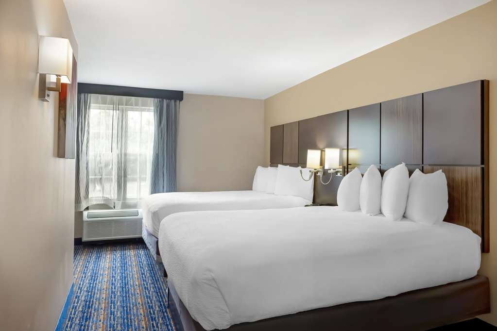 Фото Best Western Plus Fairfield Hotel