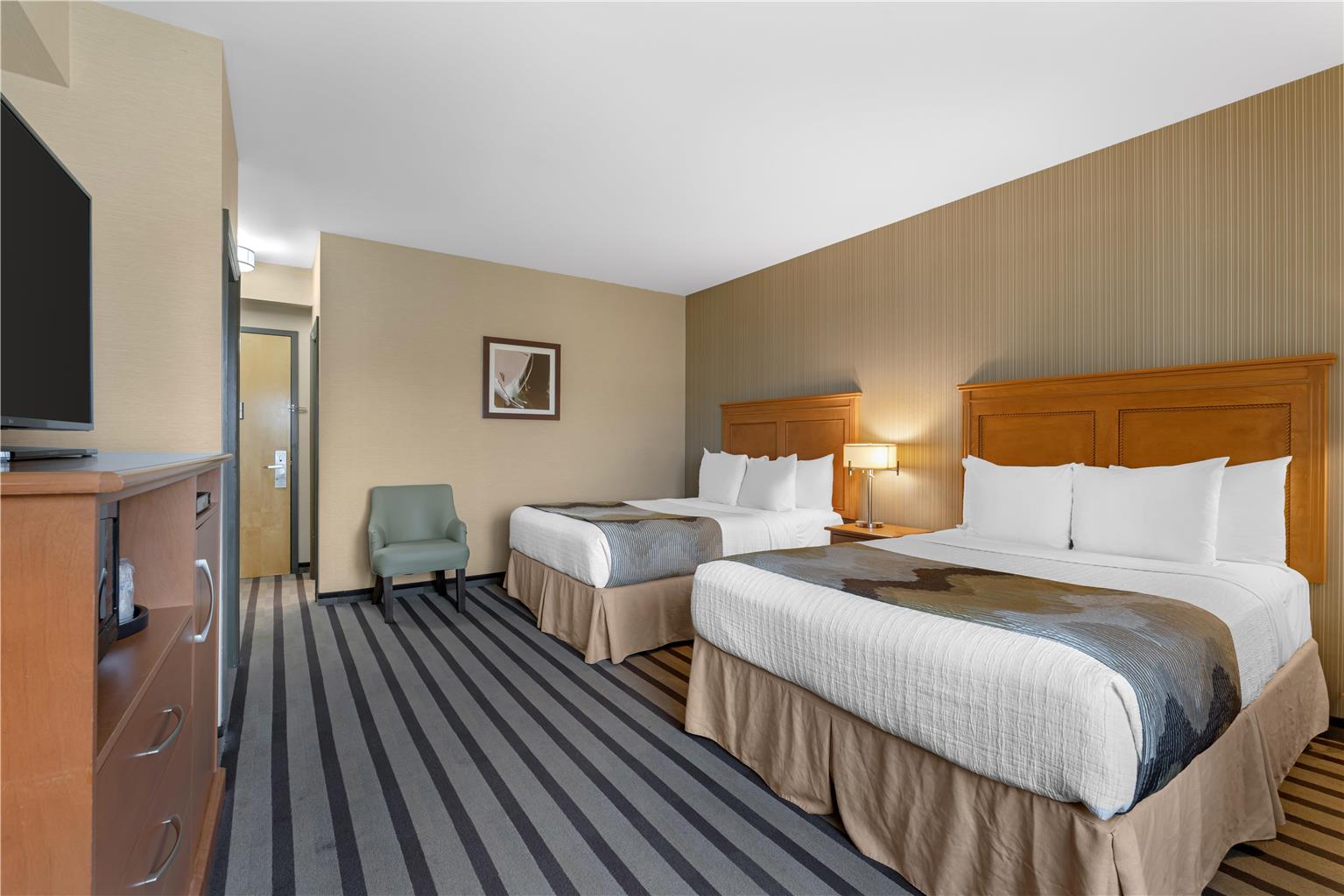 Фото Best Western King George Inn & Suites