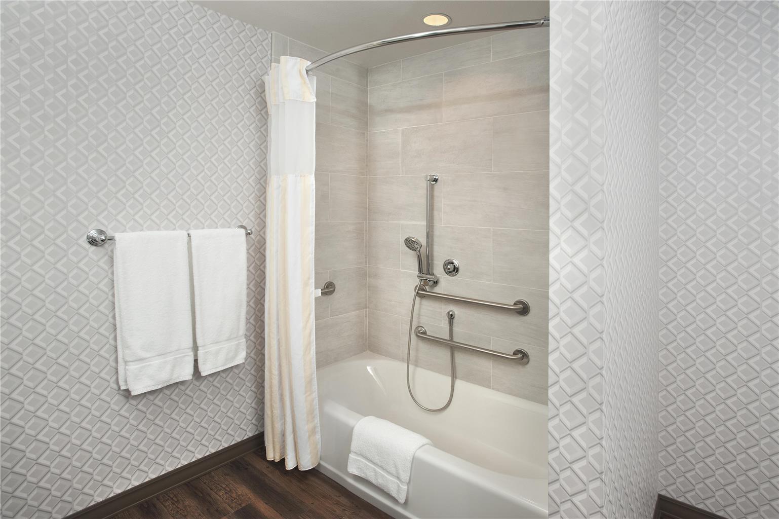 Фото Hilton Garden Inn Burbank Los Angeles