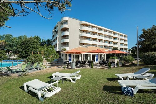 Гостиница Residence Valdys Thalasso & SPA - Les Pins в Ле-Сабле-д'Олоне