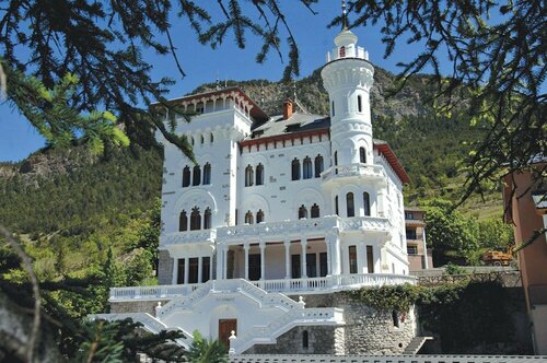 Гостиница Le Château des Magnans by Nevesol в Барселоннете