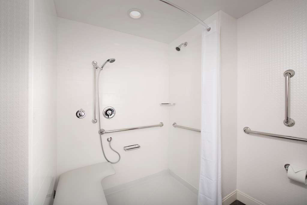 Фото Hampton Inn Miami - Airport East