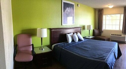 Гостиница Discovery Inn в Окдейле