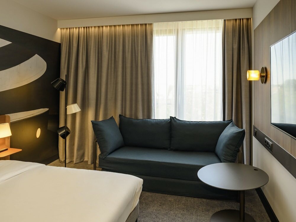 Фото Novotel Regensburg Zentrum