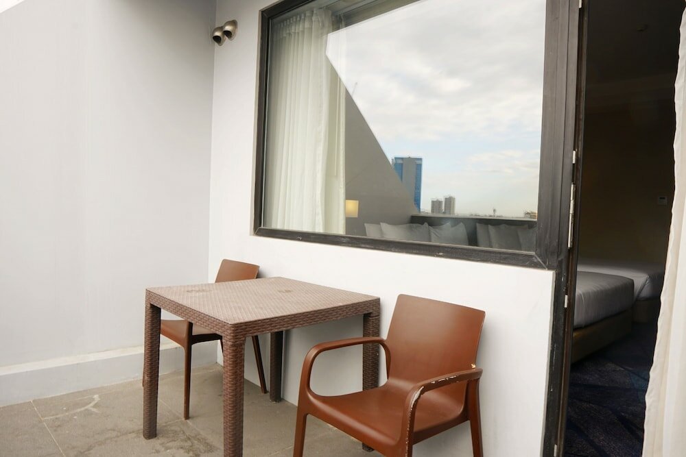 Фото Luxent Hotel