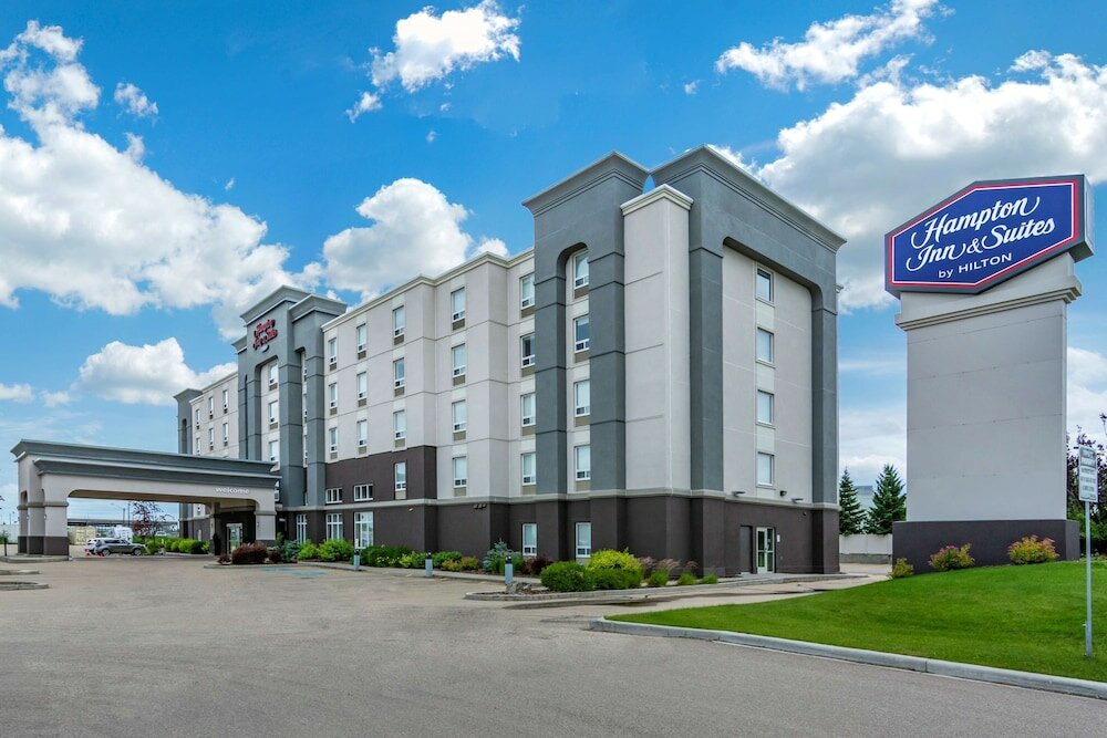 Фото Hampton Inn & Suites Edmonton West