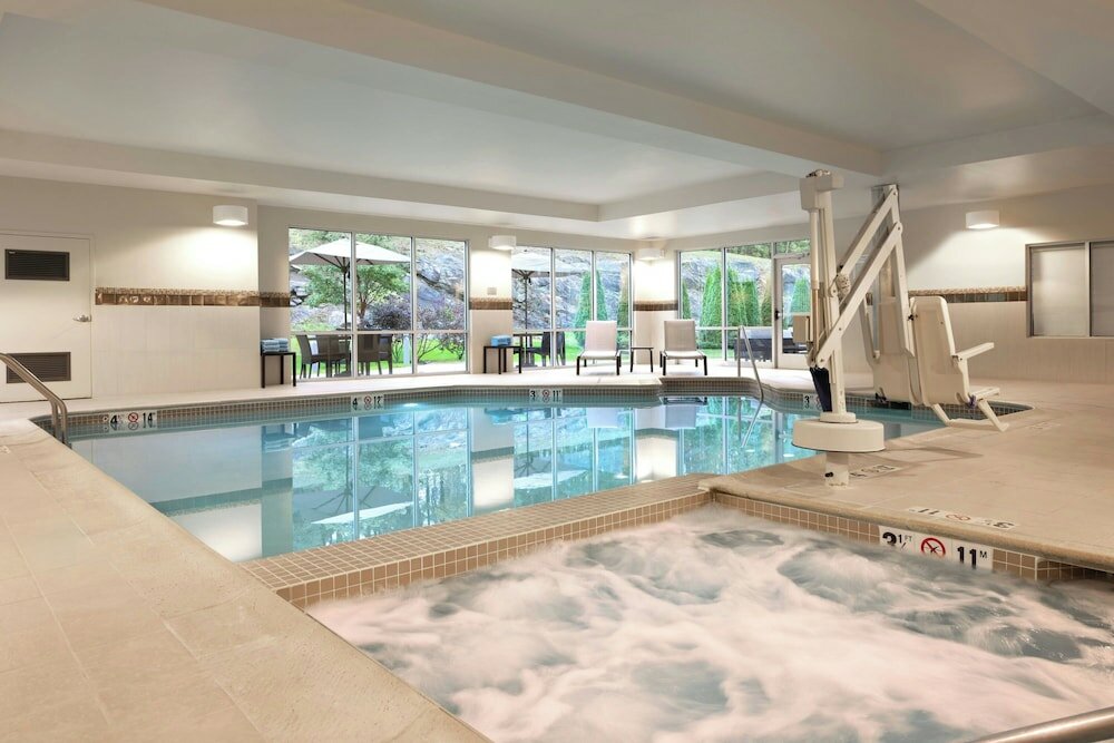 Фото Courtyard by Marriott Lenox Berkshires