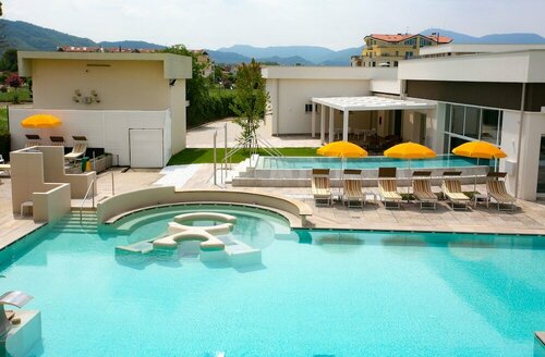 Внешний вид отеля Abano Verdi Hotel Terme в Абано-Терме, фото 5