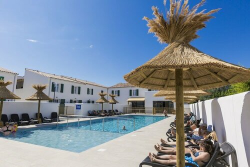 Гостиница R& xE9; sidence Odalys R& xEA; ve d'lle в Ла-Рошеле