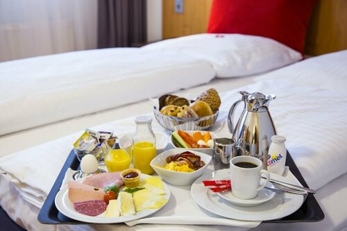 Гостиница Eden Hotel Früh am Dom в Кёльне