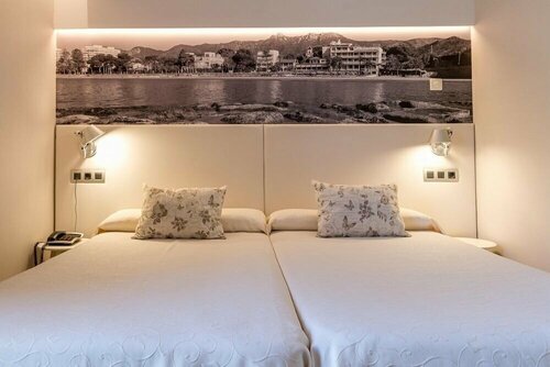 Гостиница Hotel Voramar Benicassim в Кастельоне