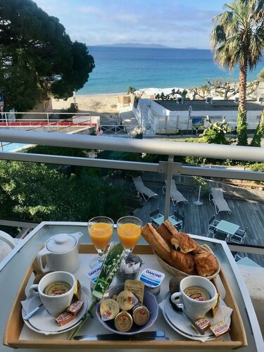 Гостиница Hotel Le Grand Pavois в Тулоне