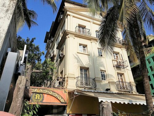 Hexa Benzy Palace