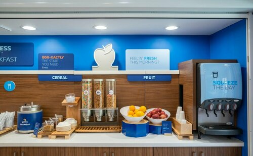 Гостиница Holiday Inn Express & Suites Lake Forest, an Ihg Hotel в Лейк Форест