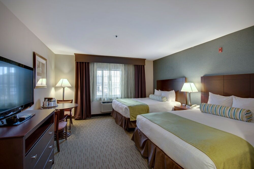 Фото Best Western Plus The Inn at Hampton