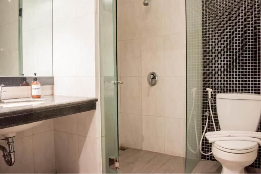 Фото Luminor Hotel Jember