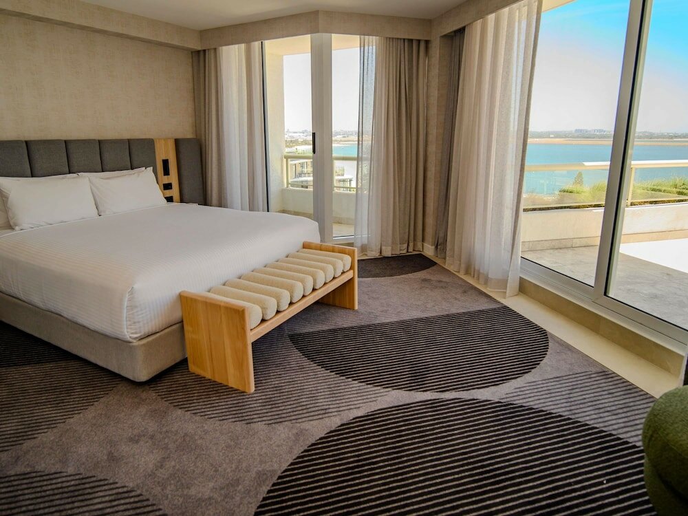 Фото Novotel Sydney Brighton Beach