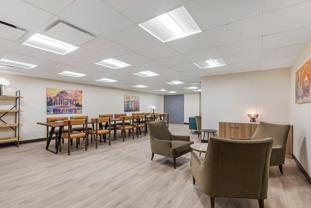 Фото Sonder The Quincy Ascend Hotel Collection