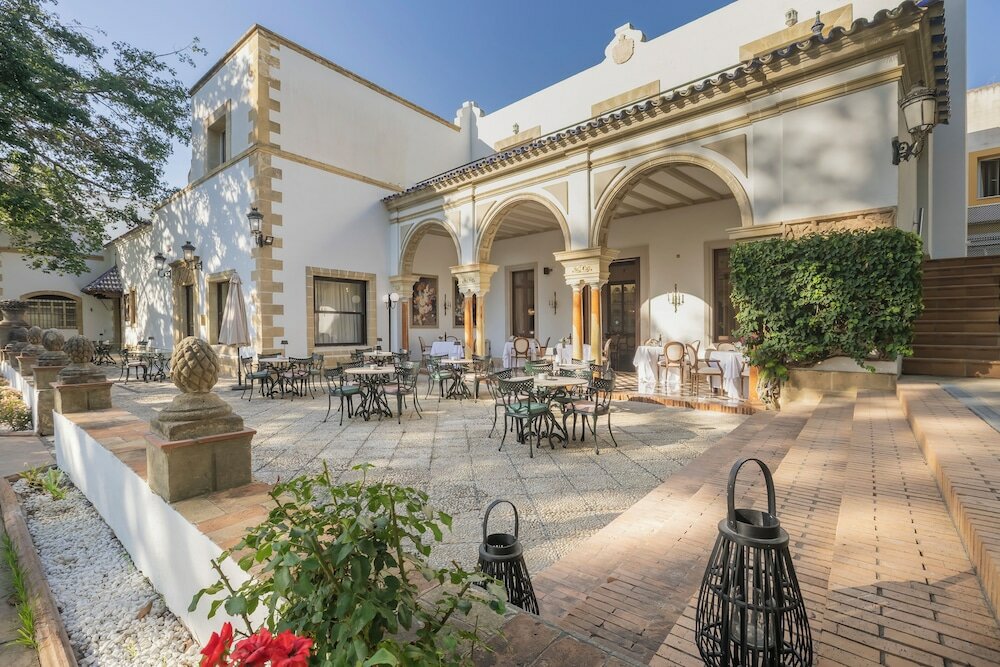 Фото Hotel Duques de Medinaceli
