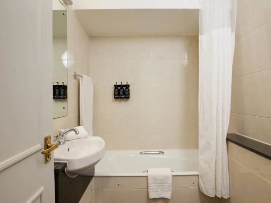 Фото Bedford Hotel