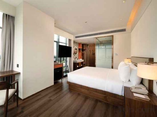 Фото Model J Hotel Jakarta Soekarno Hatta Airport