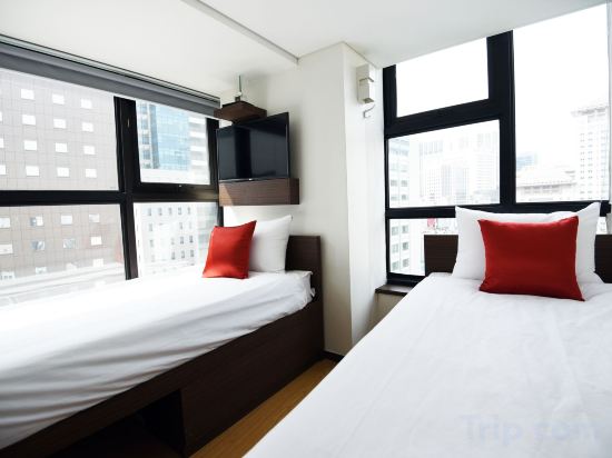 Фото 57 Myeongdong Hostel