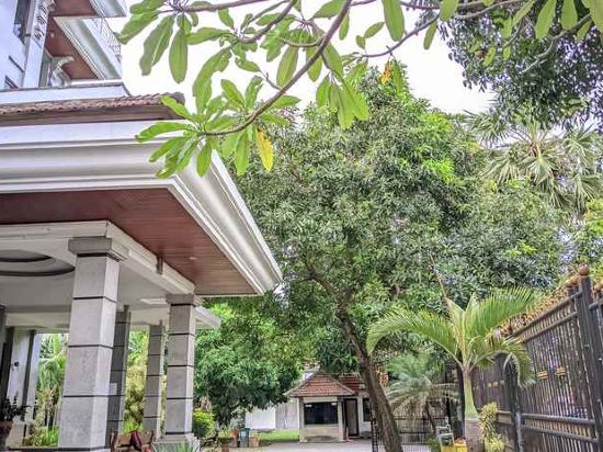 Фото Bali Paradise City Hotel