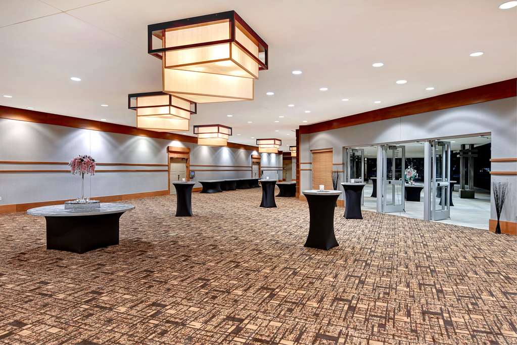 Фото DoubleTree by Hilton Hotel Phoenix Tempe
