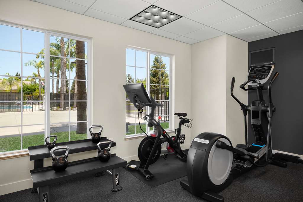 Фото Homewood Suites by Hilton Bakersfield