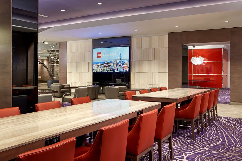 Фото Hilton Long Beach Hotel