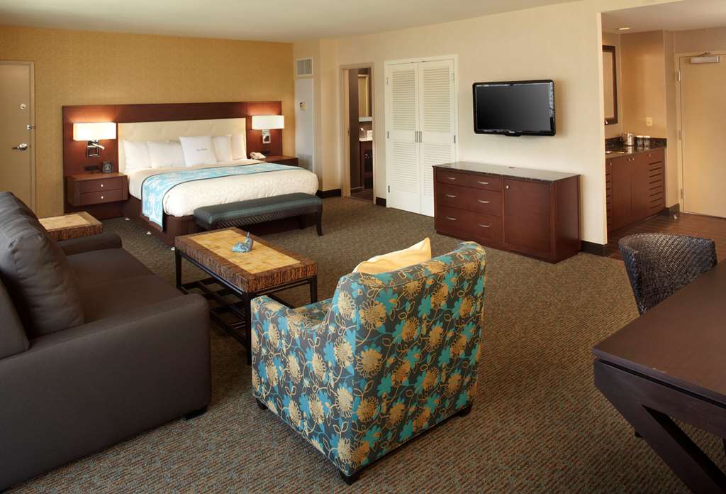 Фото DoubleTree by Hilton Alana - Waikiki Beach