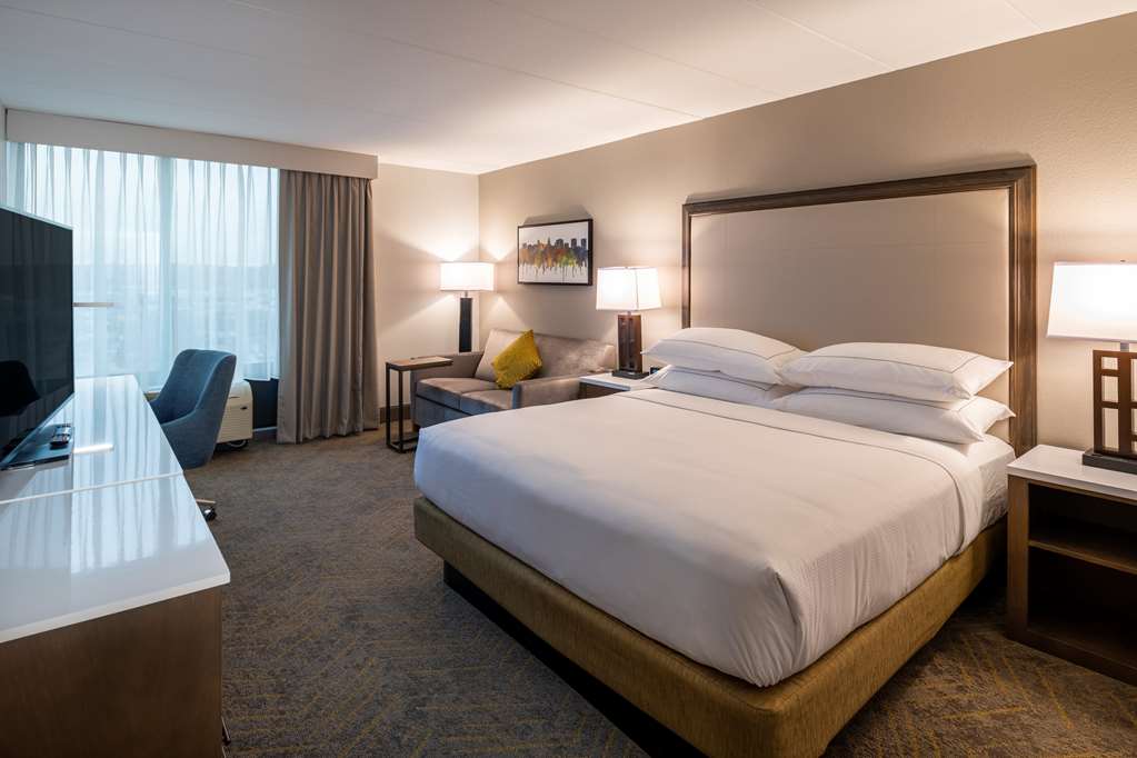 Фото DoubleTree by Hilton Madison East