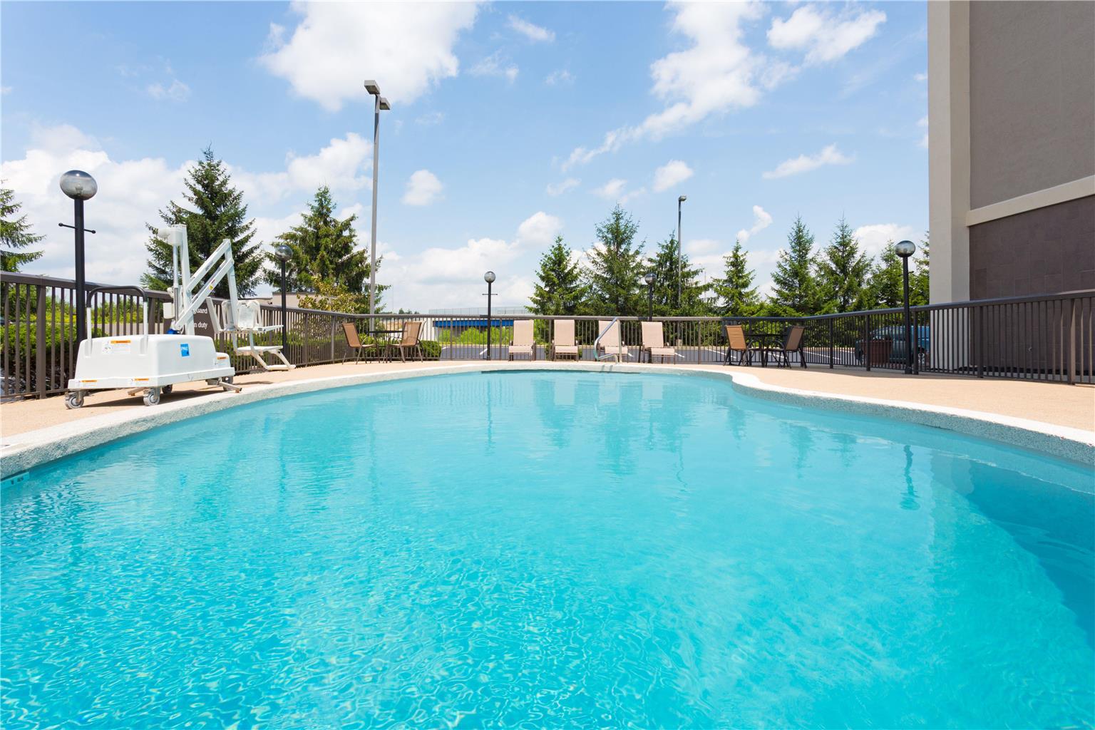 Фото Hampton Inn Somerset