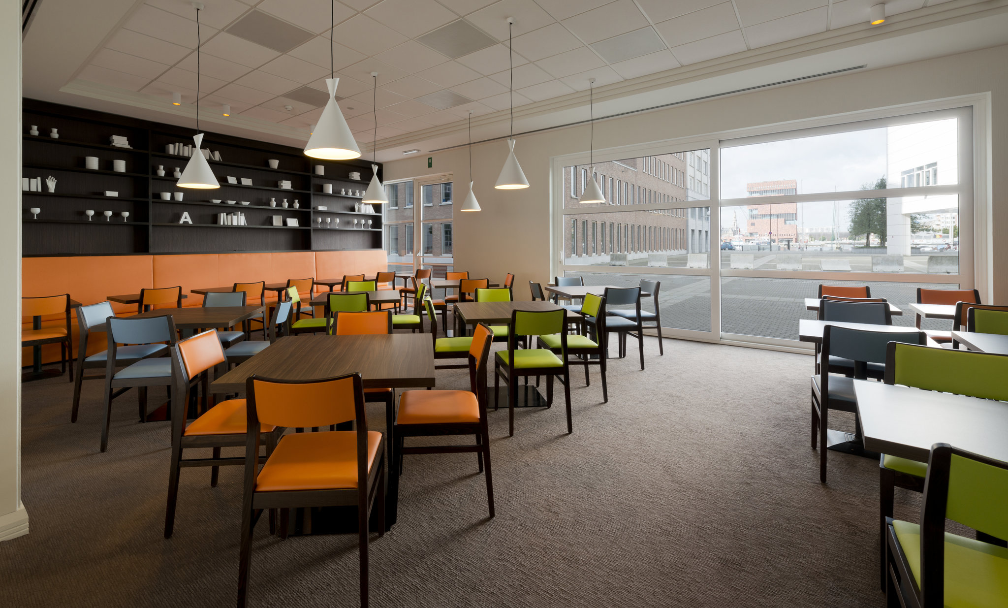 Фото Holiday Inn Express Antwerp City-North, an Ihg Hotel
