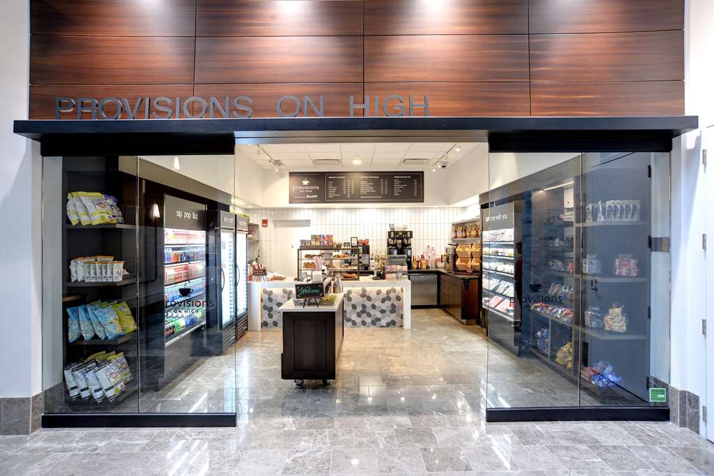 Фото Hilton Columbus Downtown