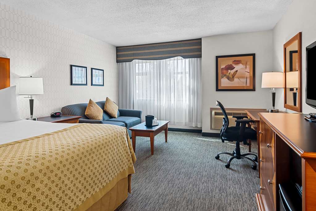 Фото Best Western Plus Langley Inn
