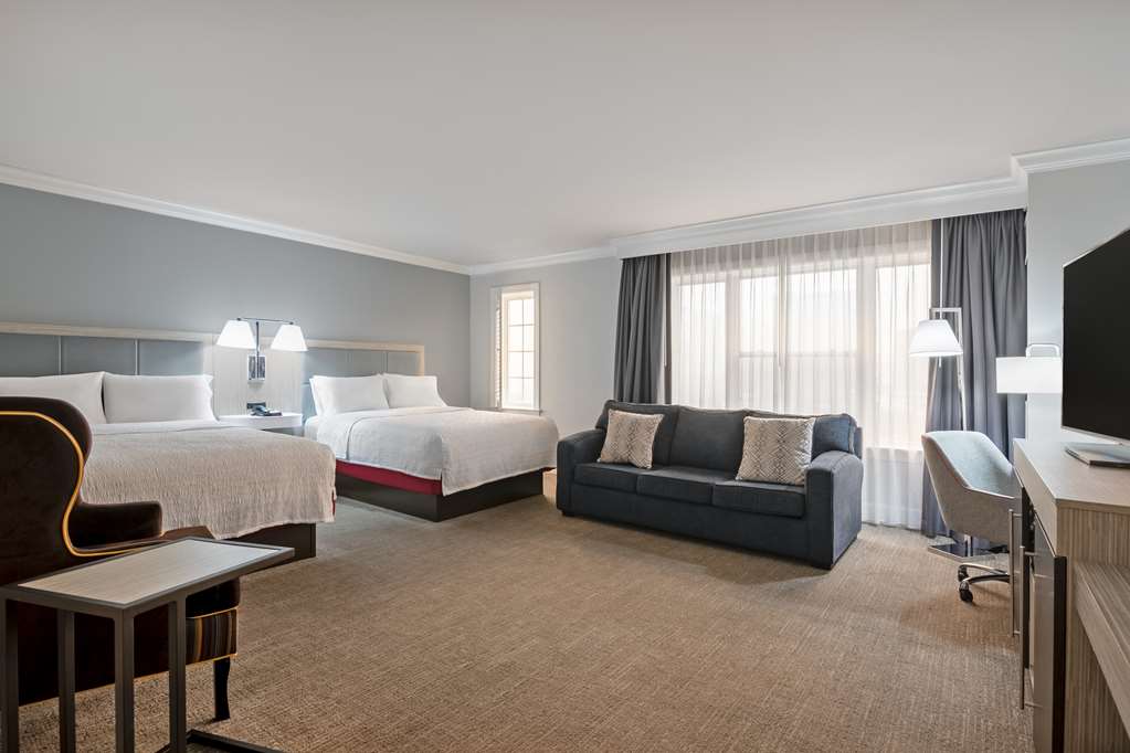 Фото Hampton Inn & Suites Stamford
