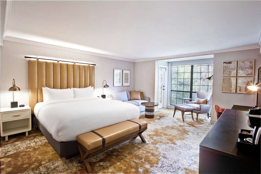 Фото The Inn at Saratoga, Tapestry Collection by Hilton