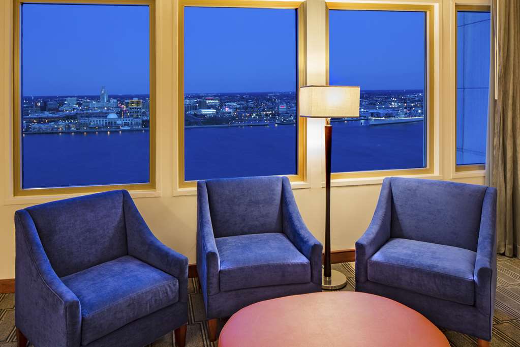Фото Hilton Philadelphia at Penn's Landing
