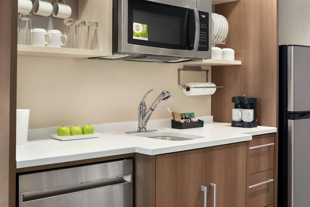 Фото Home2 Suites by Hilton Overland Park