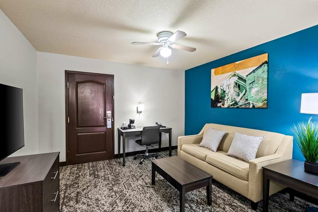 Фото Best Western Plus Fort Wayne Inn & Suites North